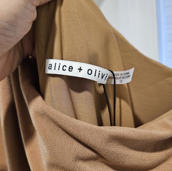 Alice + Olivia Ashby Twist Hip Cutout Dress in CAMEL Size 12 - Picture 7 of 7